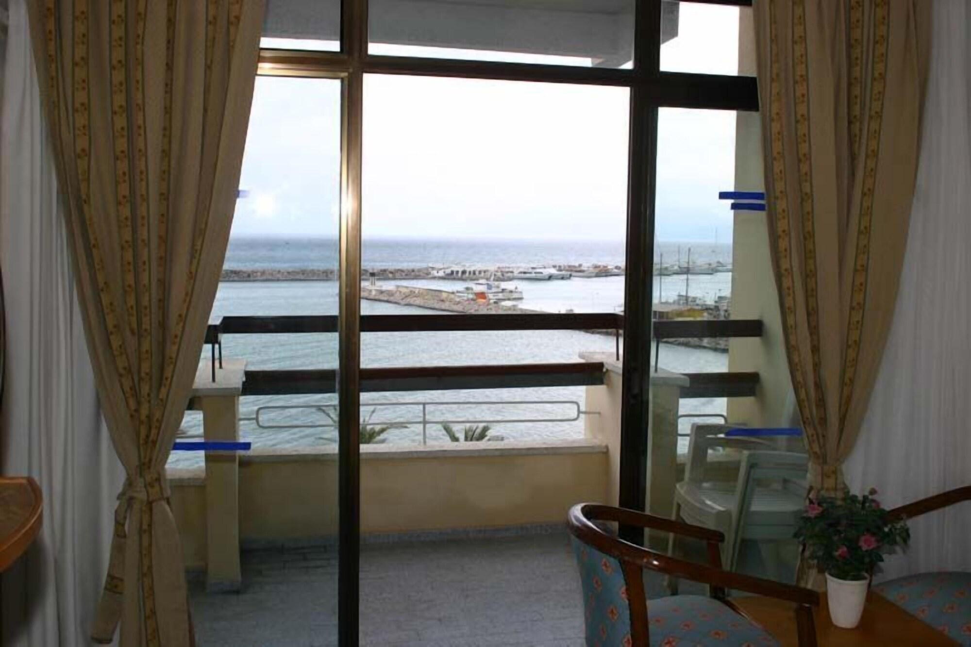 Sozer Hotel Kusadasi Exterior photo