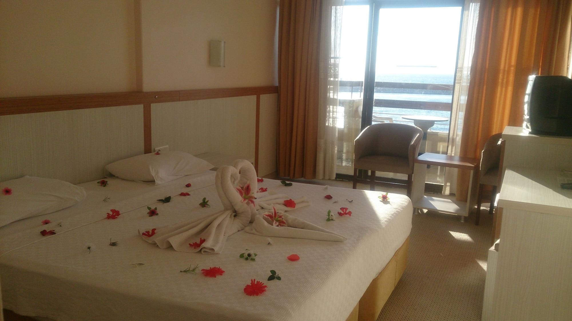 Sozer Hotel Kusadasi Exterior photo