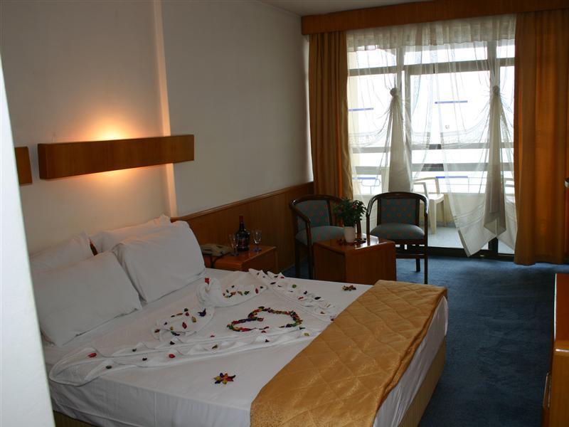 Sozer Hotel Kusadasi Exterior photo