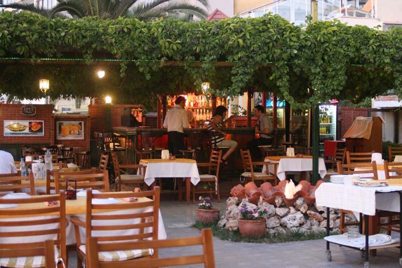 Sozer Hotel Kusadasi Exterior photo
